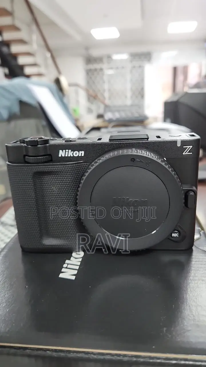 Nikon Zr Camera