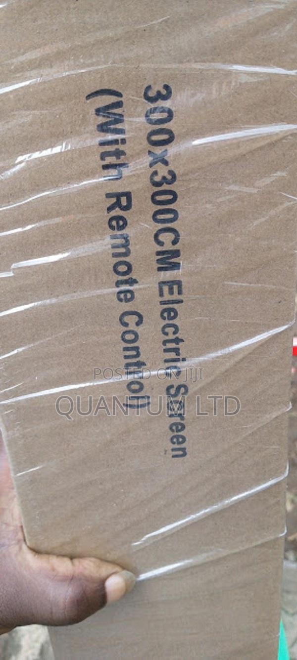 Auto Electric Projector Screen 300 X 300