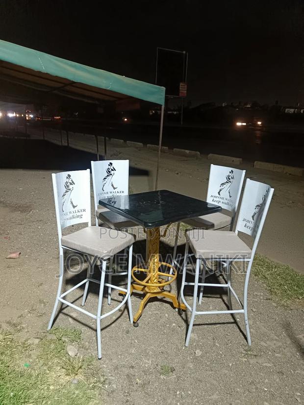 Coated High Bar Chairs Set and Table 