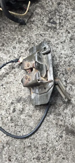 Toyota 7l/1kd Boot Locks Ex Japan