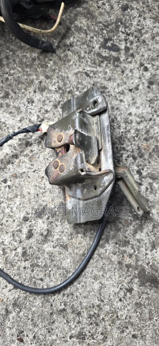 Toyota 7l/1kd Boot Locks Ex Japan