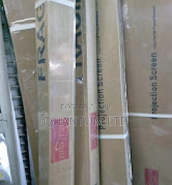 Tripod Projector Screen 145 X 145cm 60 X 60 - thumbnail 2