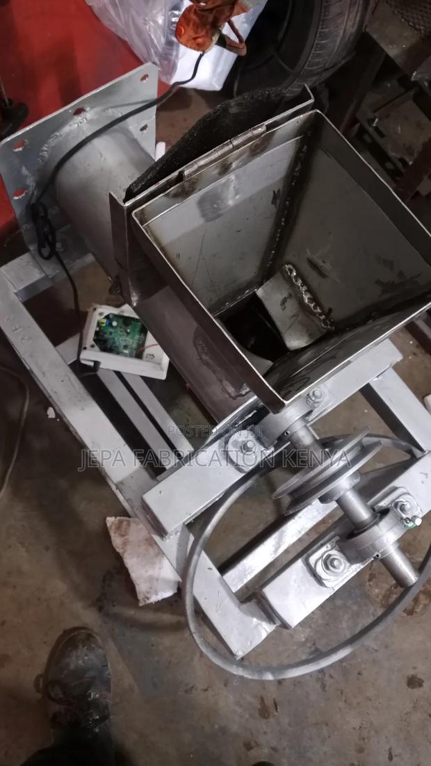 Peanut Butter Grinding Machine - thumbnail 3