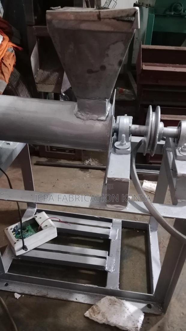 Peanut Butter Grinding Machine - thumbnail 4