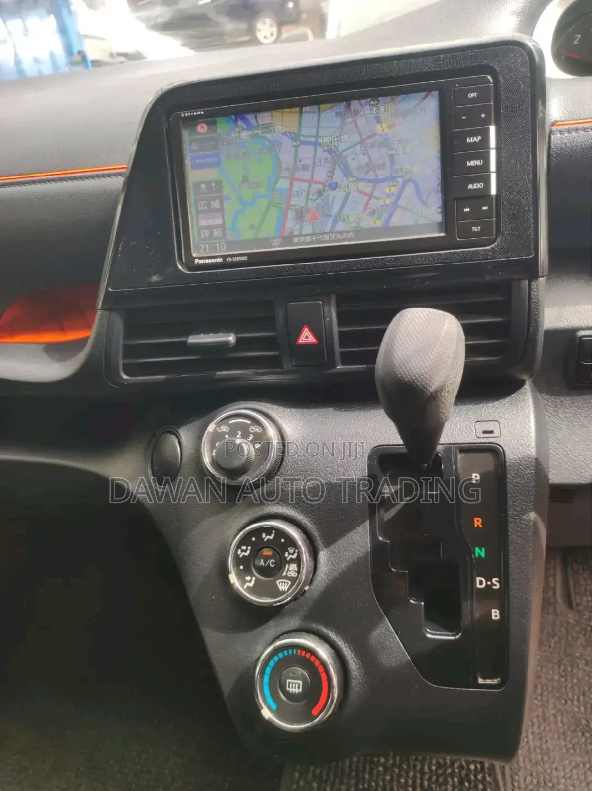 Toyota Sienta 2019 Red