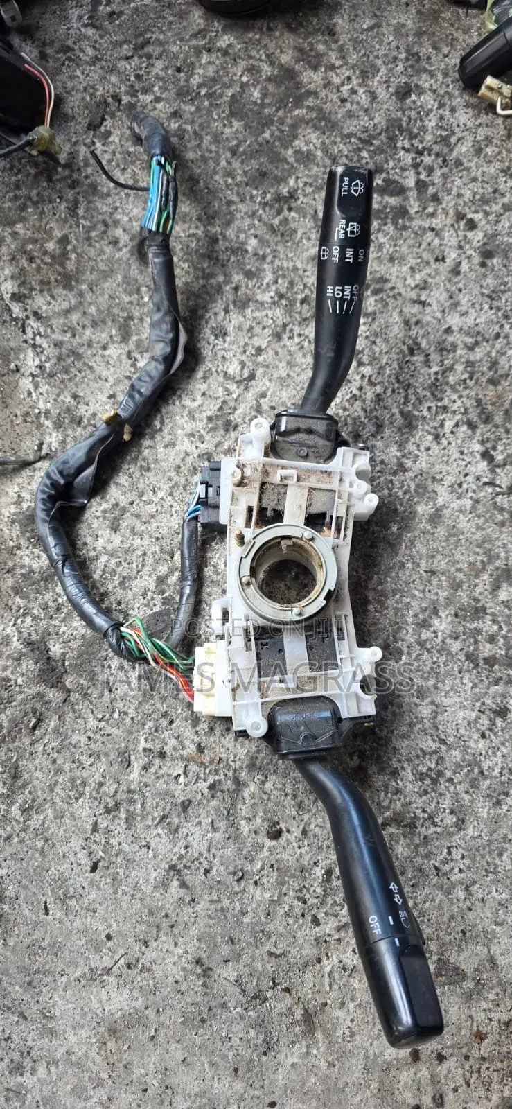 Toyota Hiace(5l) Headlight Switches Available