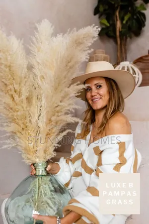 Fluffy Xl Pampas Grass