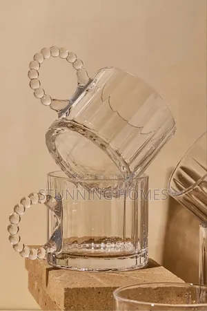 6 Elegant Tea Cups With a Pearl Like Handle