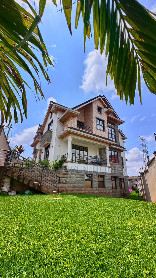 6bdrm Maisonette in Membley Estate for sale