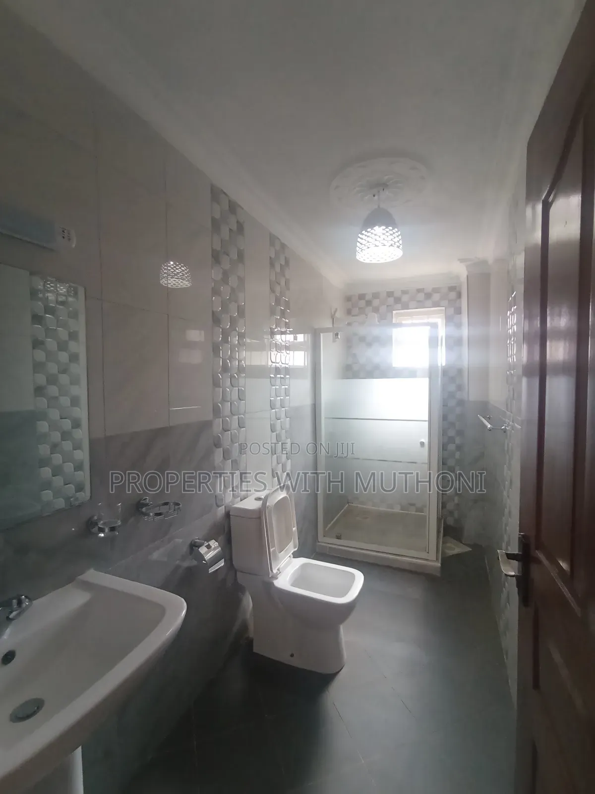 4bdrm Mansion in Chuna Estate, Kitengela for sale