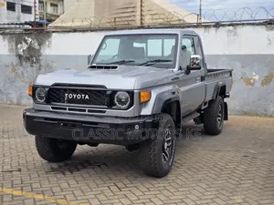 Toyota Land Cruiser 4.5 V8 TD 2019 Silver