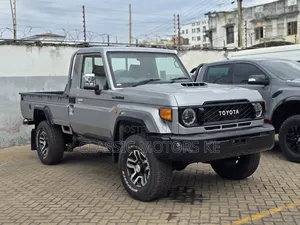 Toyota Land Cruiser 4.5 V8 TD 2019 Silver