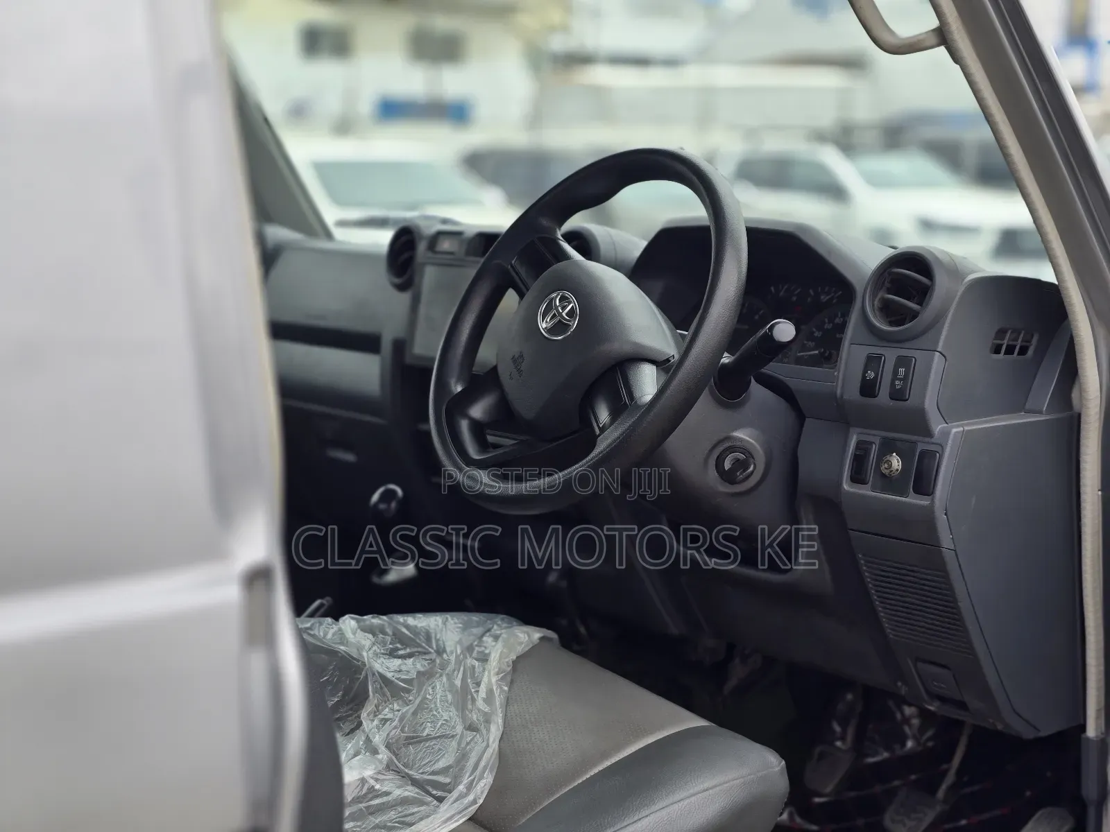 Toyota Land Cruiser 4.5 V8 TD 2019 Silver