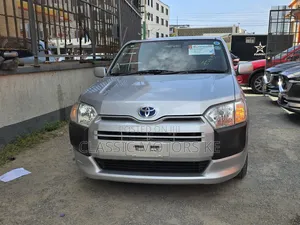 Toyota Succeed 2019 Silver