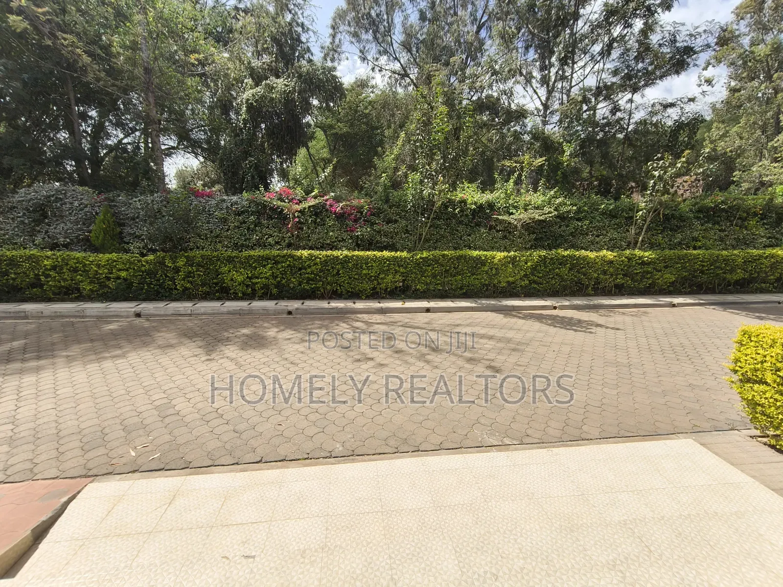 6bdrm Mansion in Karen, Nairobi for sale