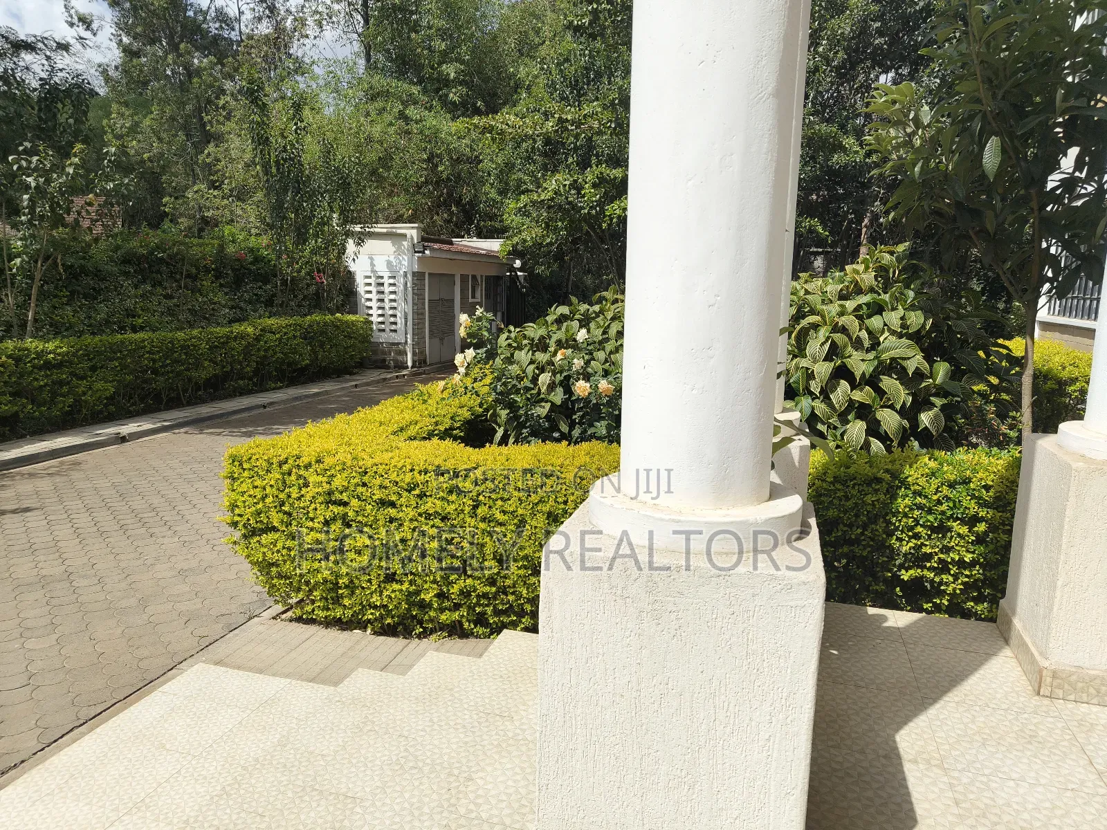 6bdrm Mansion in Karen, Nairobi for sale