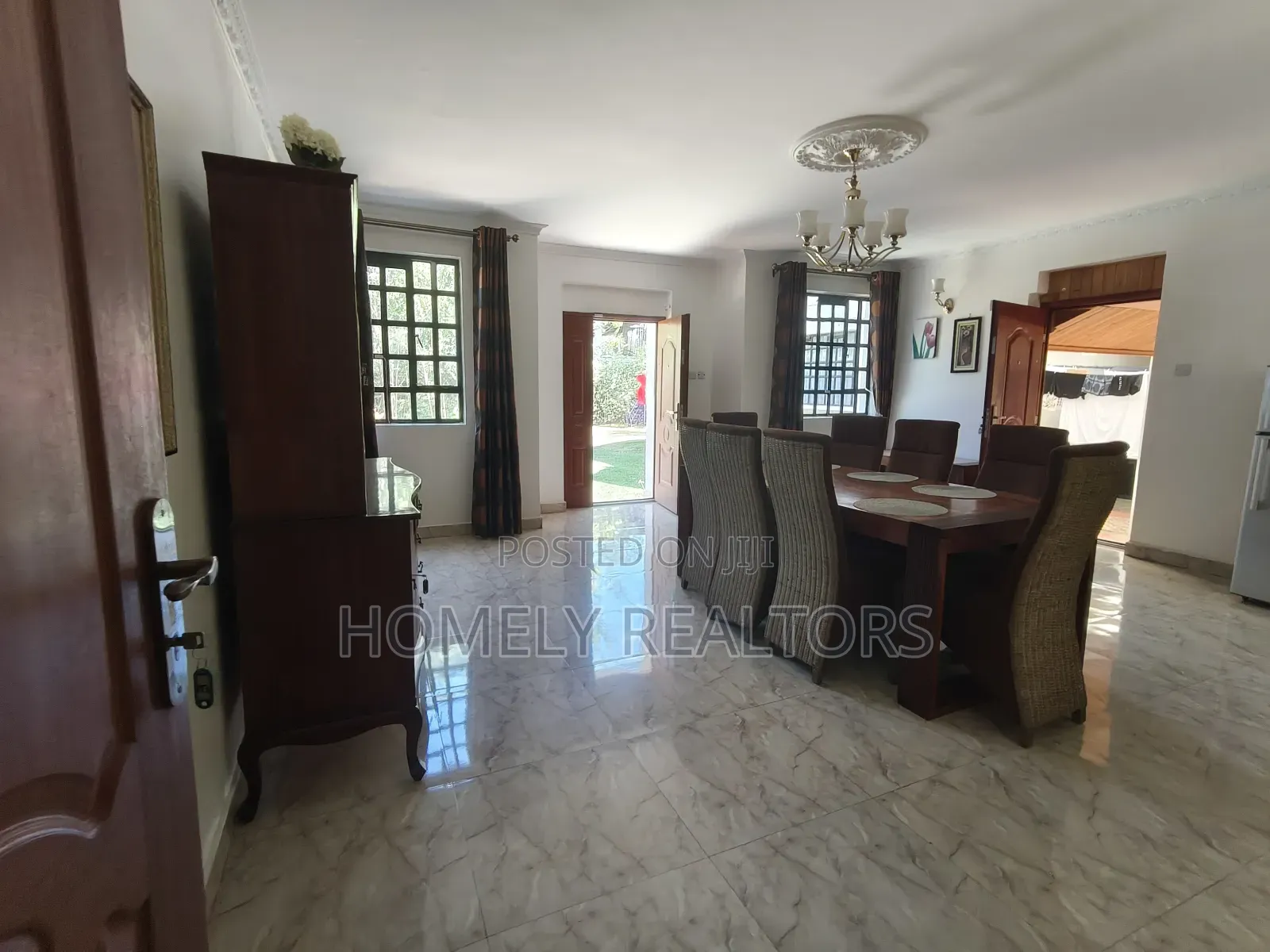 6bdrm Mansion in Karen, Nairobi for sale