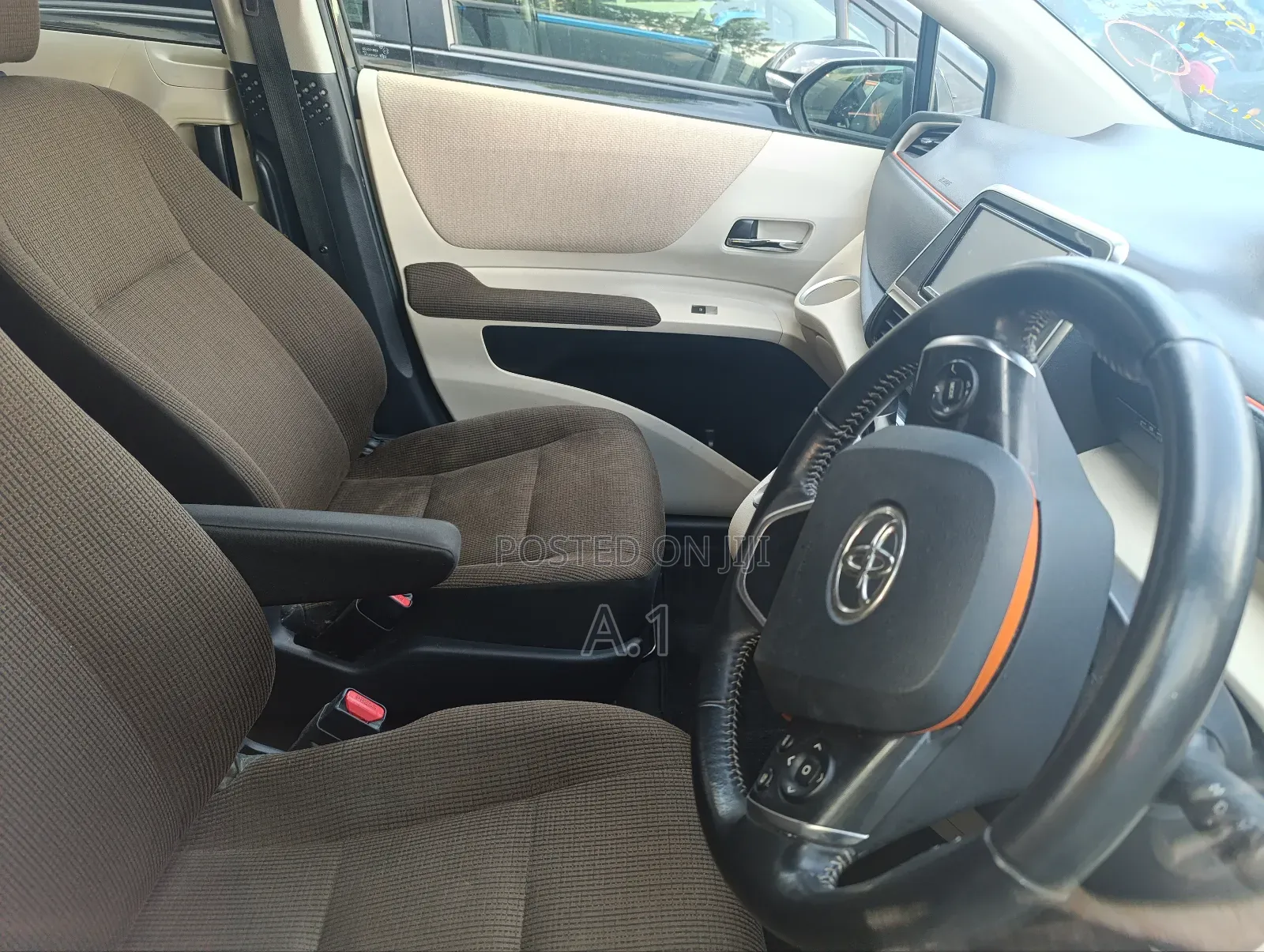 Toyota Sienta 2018 Black