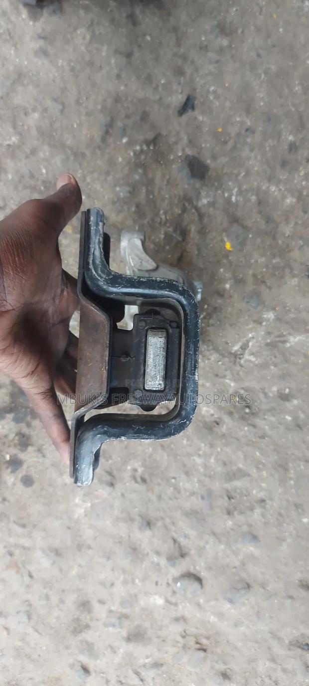 Honda Fit Gear Mounting - thumbnail 3