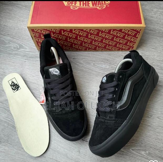 Vans Knu Stack Platform 🐾

Triple Sole All Black - thumbnail 3