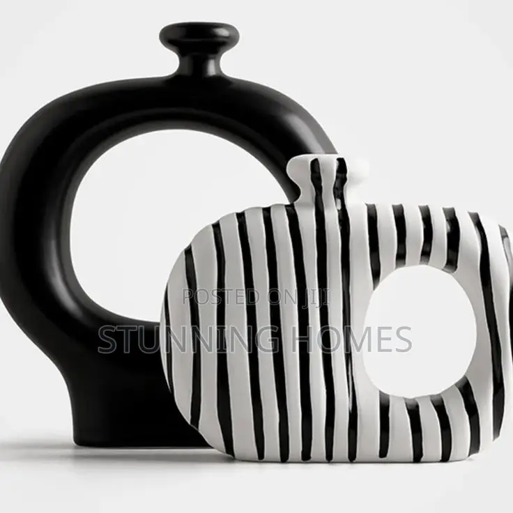 2 Piece Stirpped Vase Set
