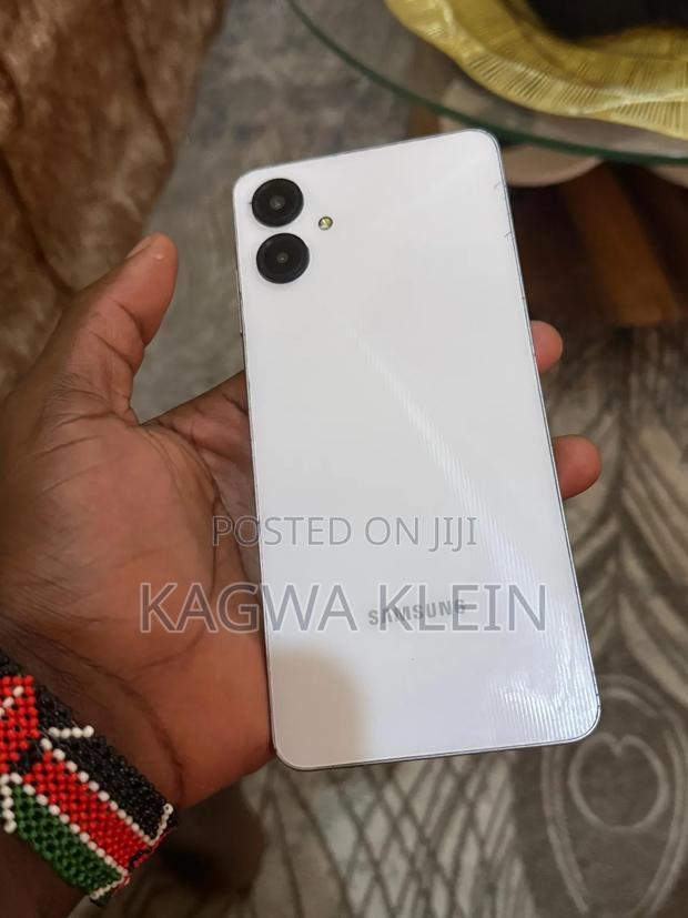 Samsung Galaxy A06 64 GB White - thumbnail 2