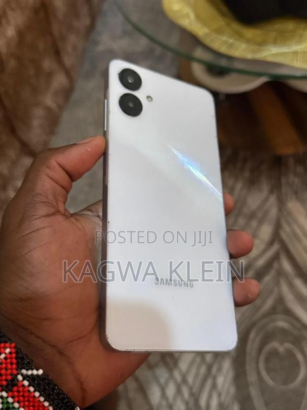 Samsung Galaxy A06 64 GB White - thumbnail 3