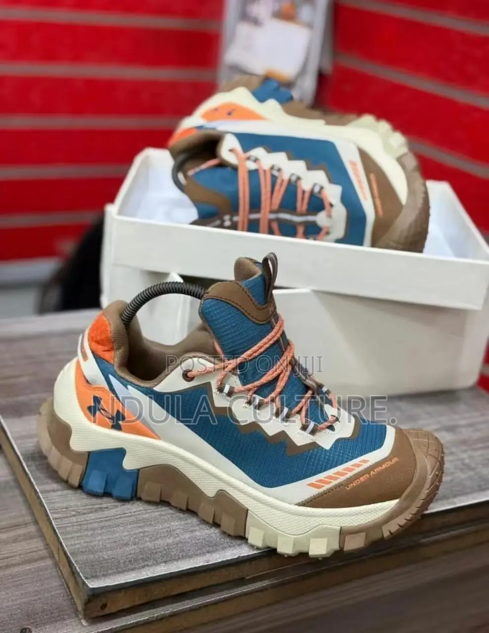 Undr Armor Hike Boots