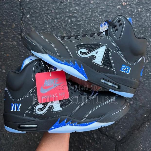 Nike Jordans 5 - thumbnail 5
