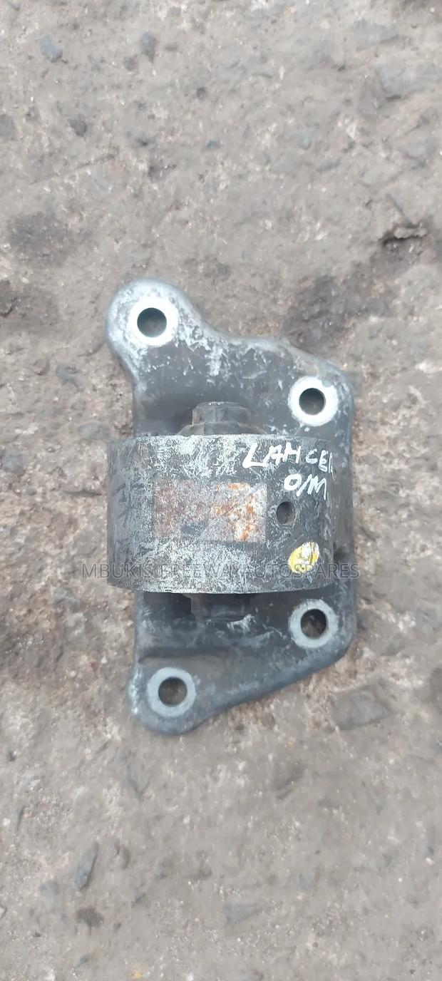 Gear Mounting Mitsubishi Lancer Old Model