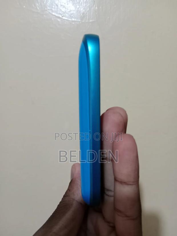 Nokia Asha 201 Blue - thumbnail 4