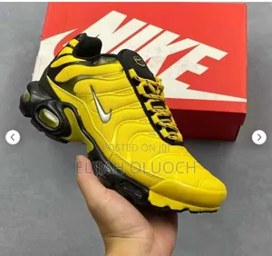 Nike Airmax Tn  “Tour Yellow 🐾

Quality 👌🏾

Size 38-45
