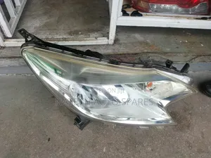 Nissan Note 2012 Headlight