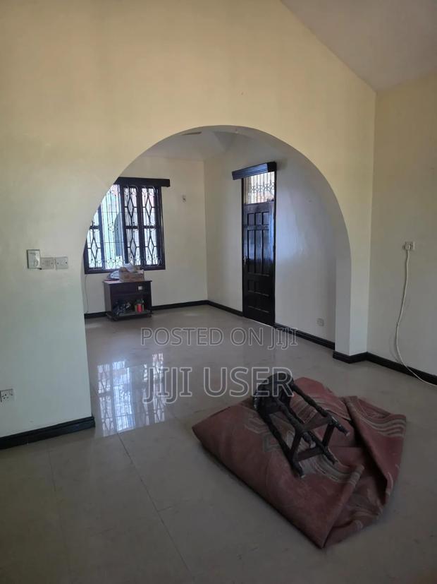 5bdrm Maisonette in Kizingo for rent - thumbnail 4