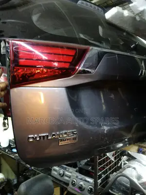 Boot/Tailgate Mistrubishi Outlander 2018