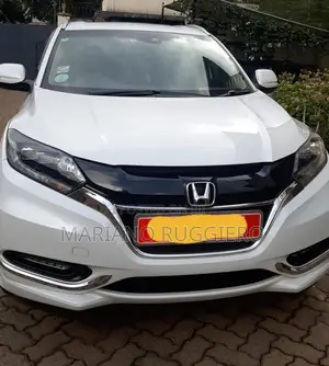 Honda Vezel 1.5 Hybrid 2WD 2017 Pearl