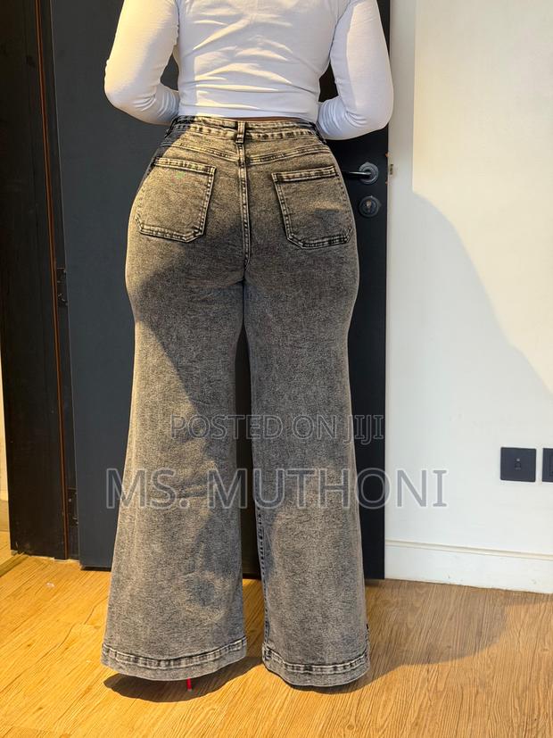 Original Fashion Nova Jeans - thumbnail 5