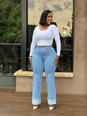 Ladies Cuffed Hem Mom Jeans