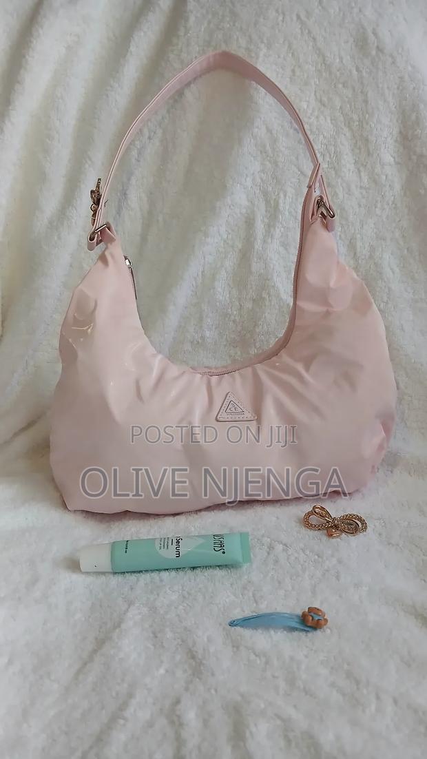 Shoulderbags and Totes - main view