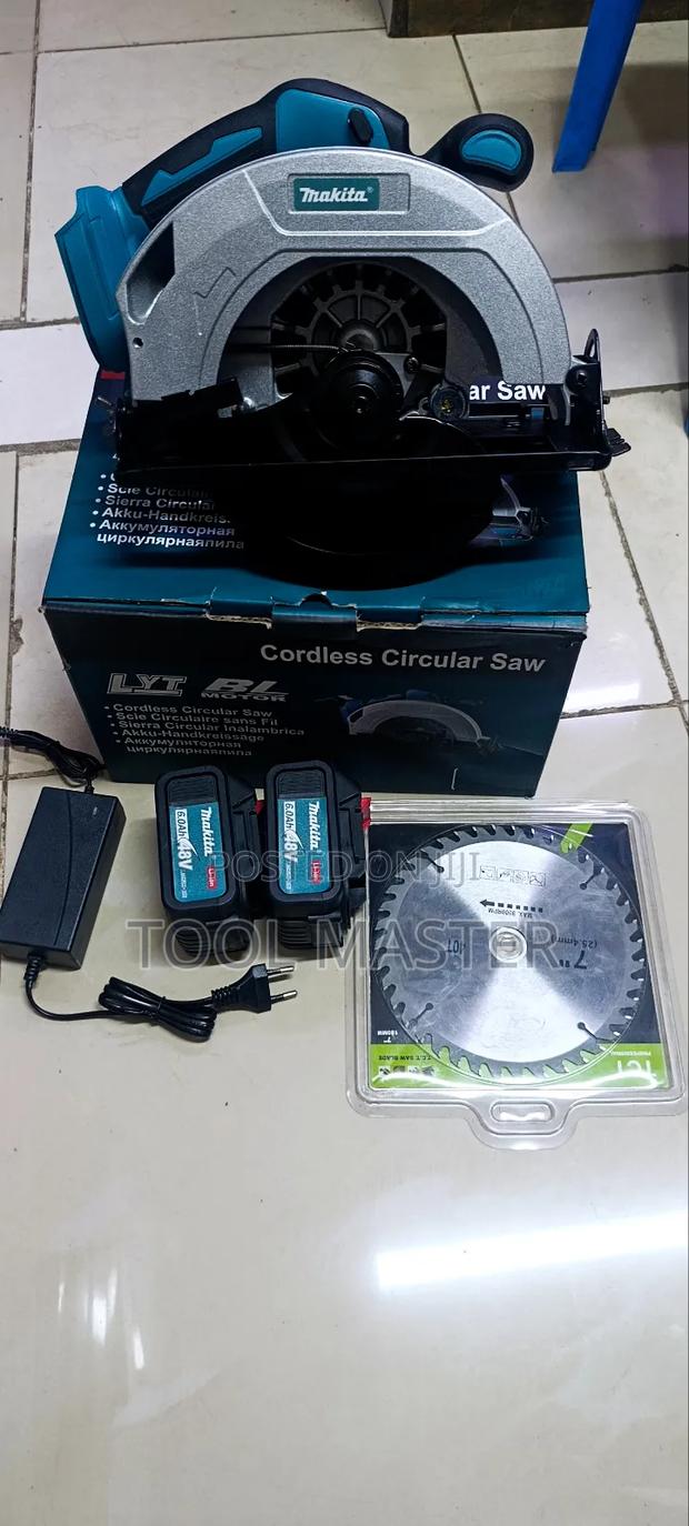 7" Makita Electric Cordless Circular Saw / Reachable Circular Makita