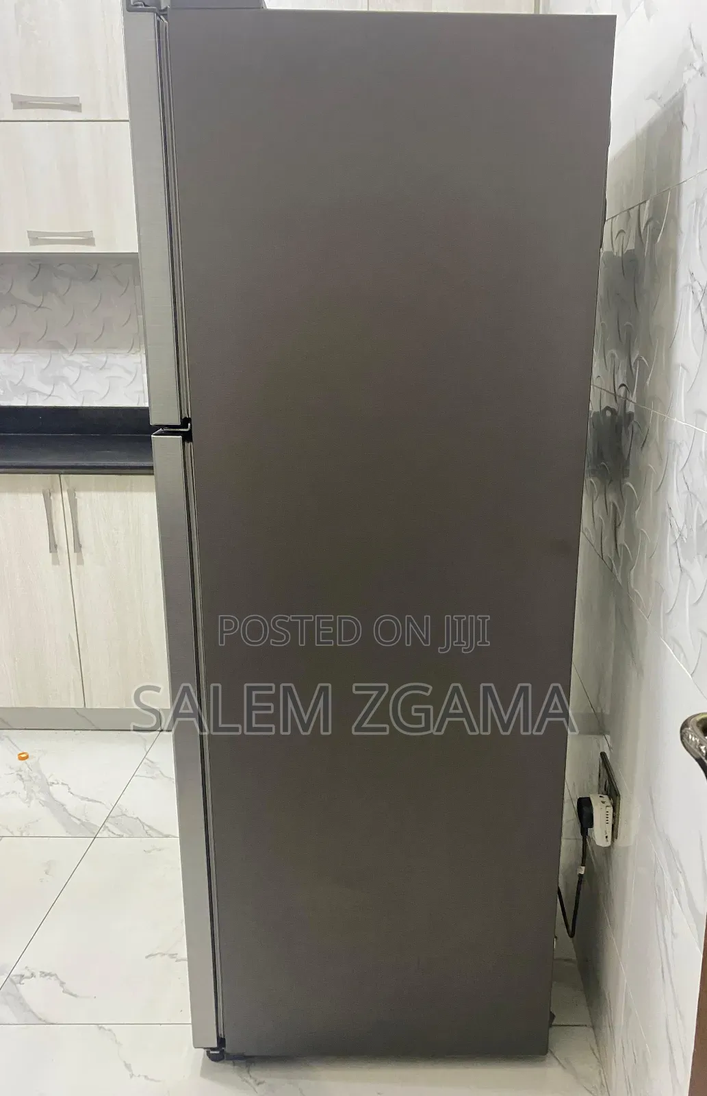 Affordable Refrigerator – Strong Cooling Low Power Consumption
