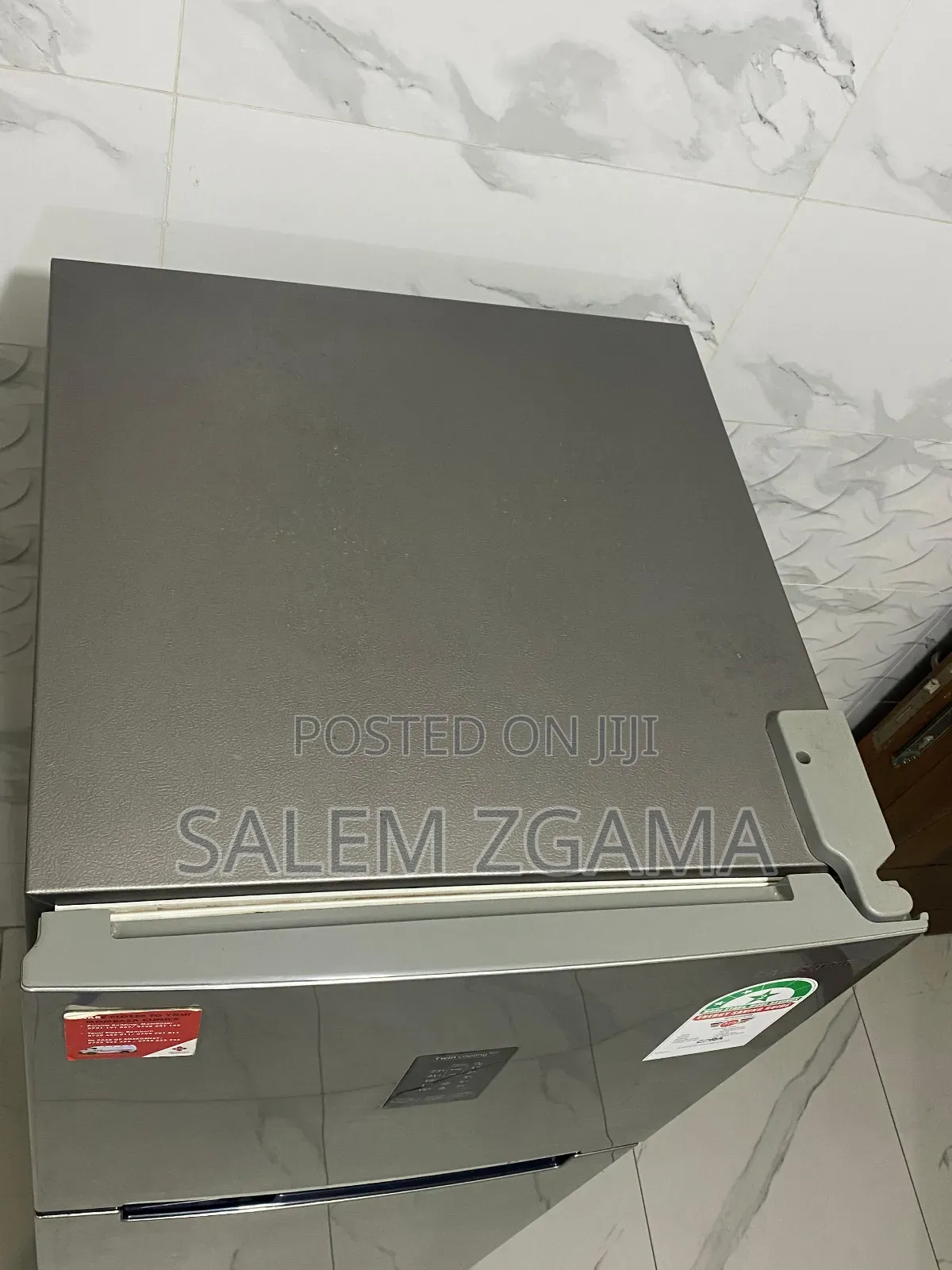 Affordable Refrigerator – Strong Cooling Low Power Consumption