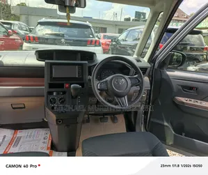 Toyota Roomy 2018 Black