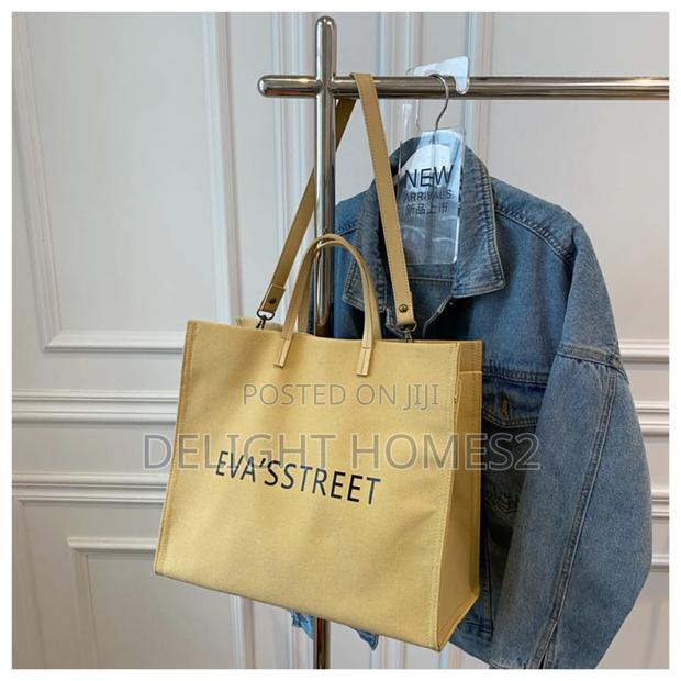 Eva's Street Tote Bag_re