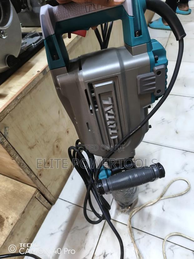 Total 1700w Demolition Hammer/ Total Dimolisher - thumbnail 3