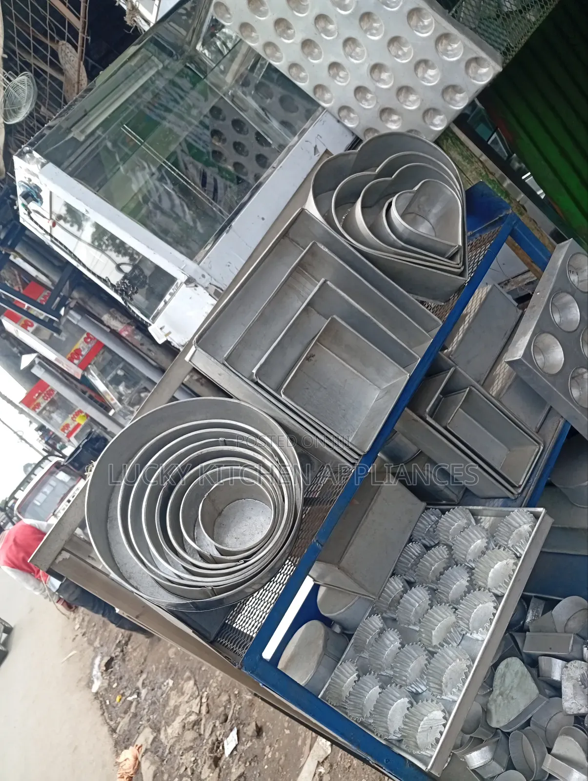 Aluminium Heavy Duty Barking Tins Full Set .