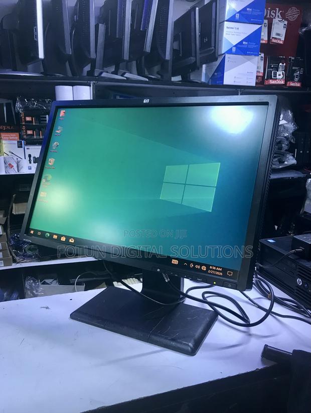 Hp 22" Thick Bezel Monitor - Built for Schools, Labs Public Use