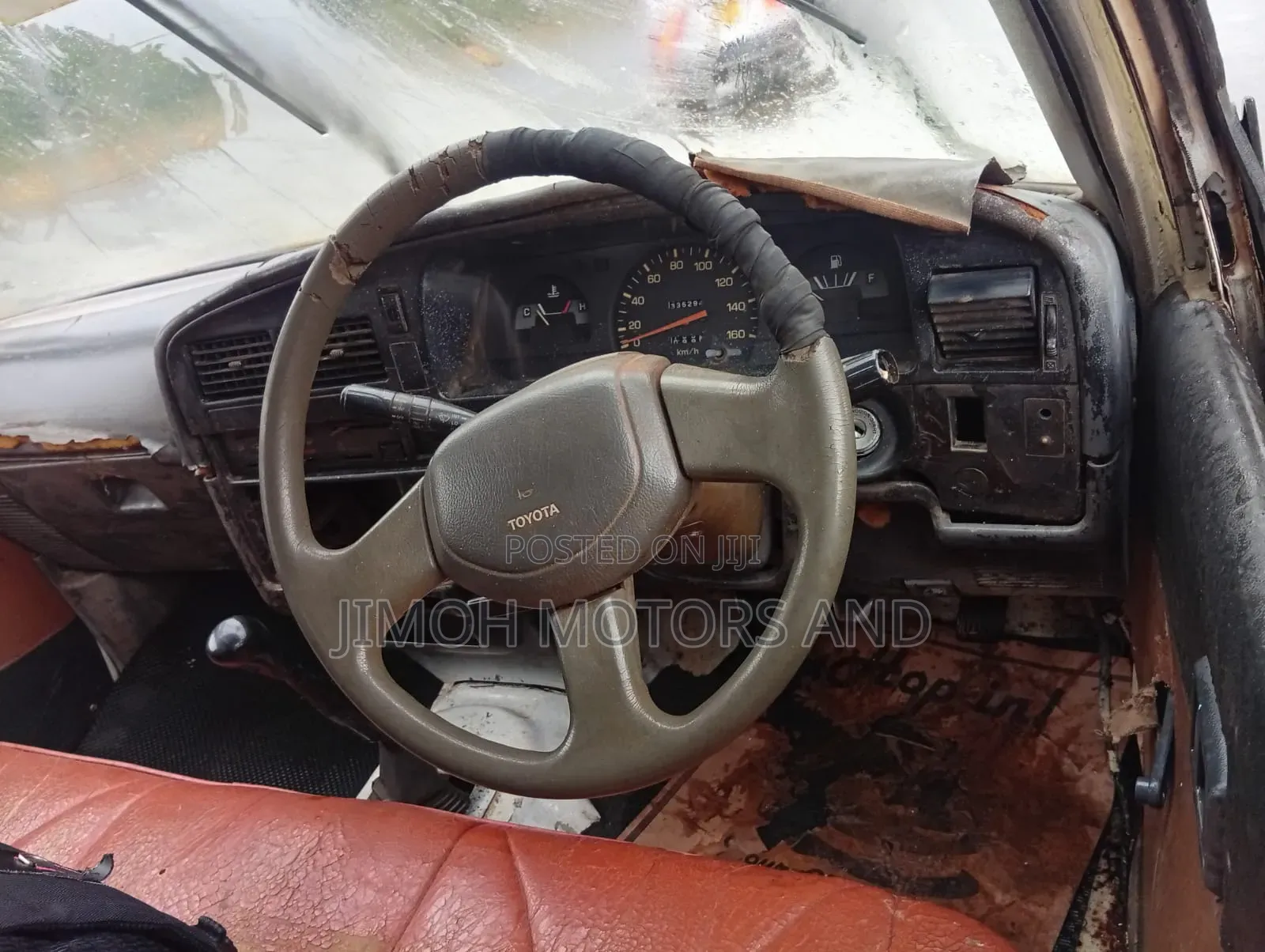 Toyota Hilux 1999 White