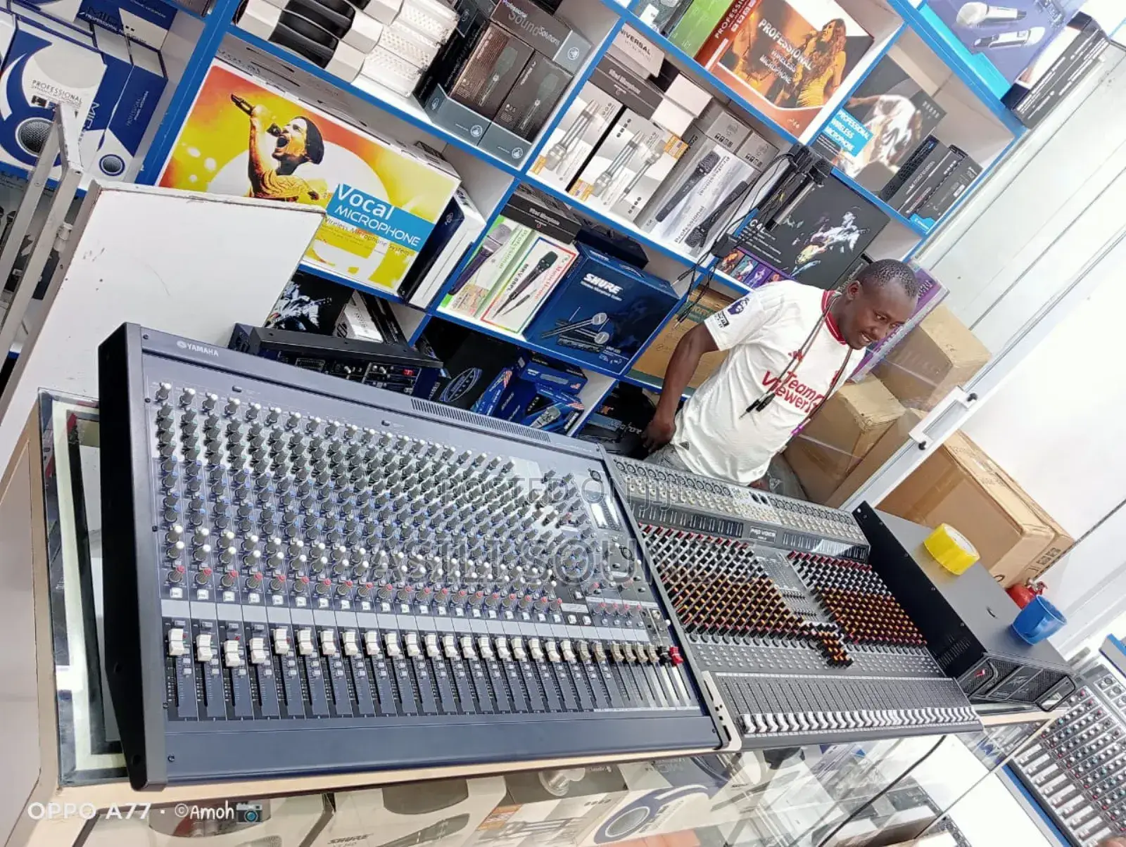 Yamaha Mg24/14fx or Mg32/14fx Mixing Console