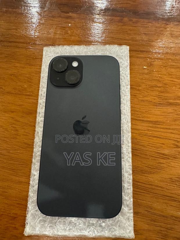 Apple iPhone 15 128 GB Black - thumbnail 2